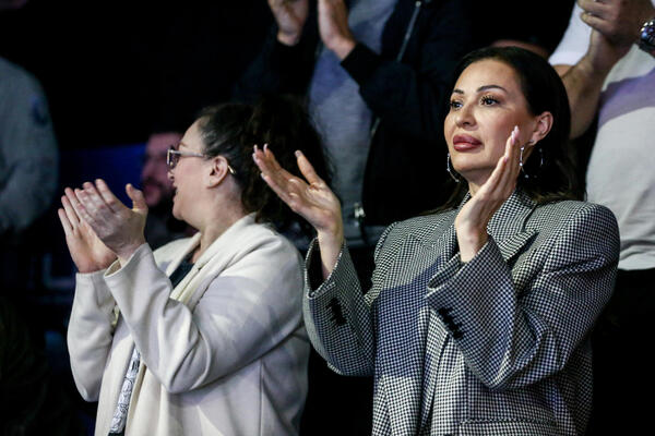 ZAŠTO JE CECA PLAKALA NA VELJKOVOM MEČU? Pevačica se skroz slomila nakon OVOGA, svi je zabezeknuto GLEDALI