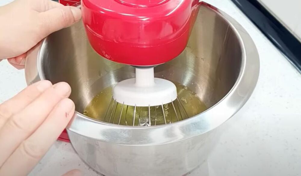 Mućenje belanaca za Pavlovu tortu