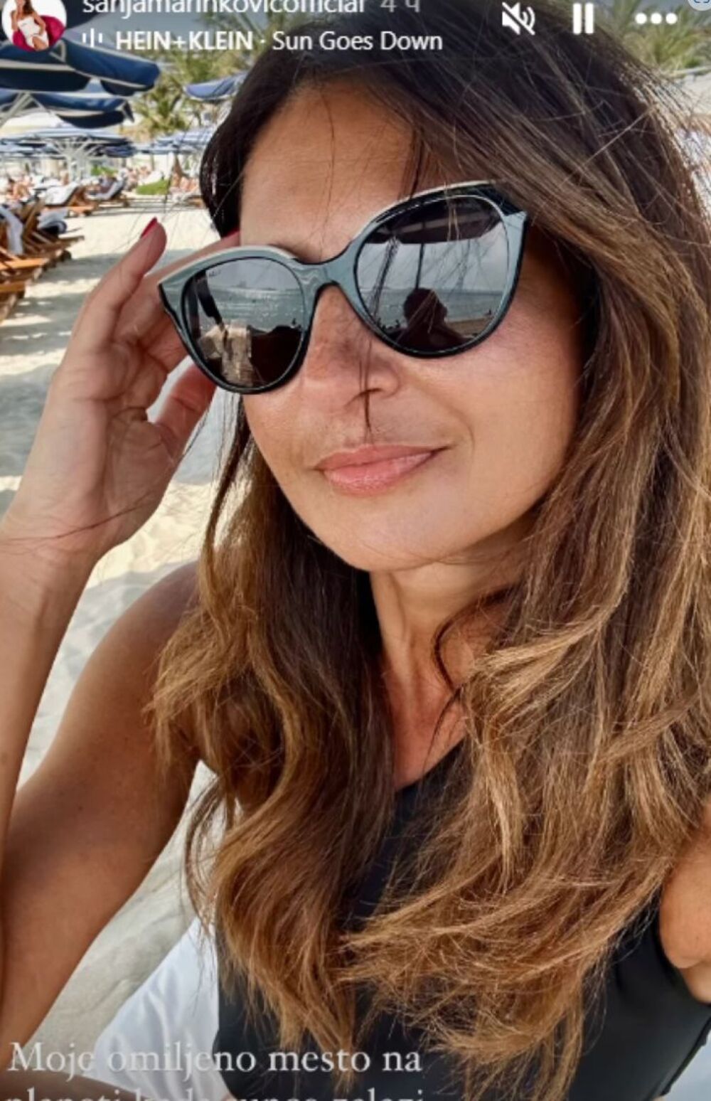 Sanja Marinković uživa na plaži