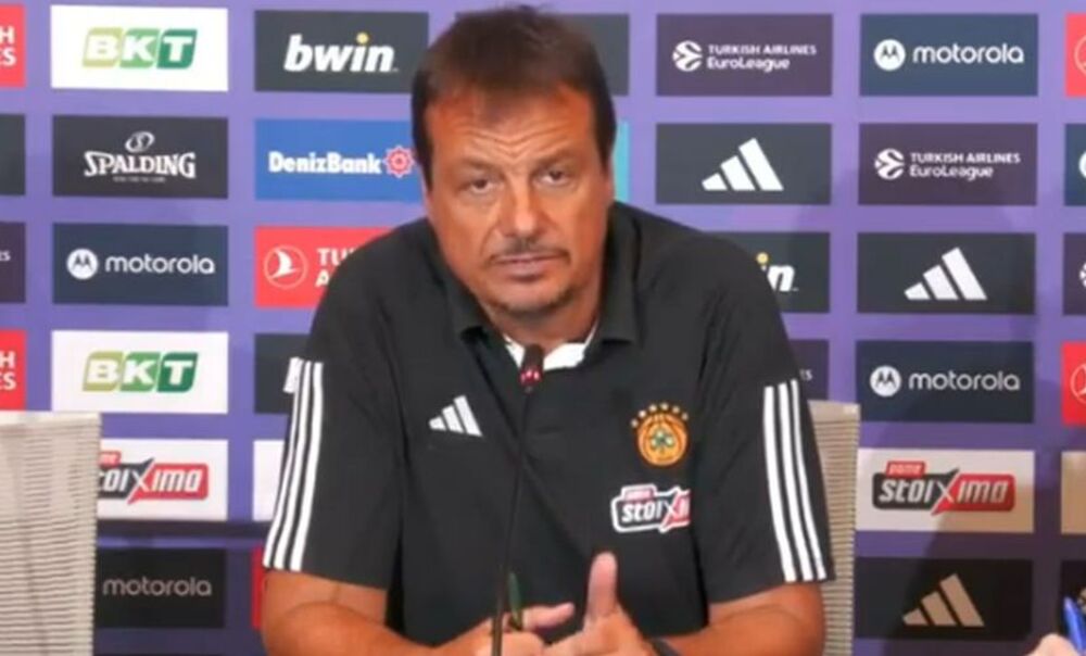 Ergin Ataman na konferenciji za medije posle druge utakmice Panatinaikosa i Makabija