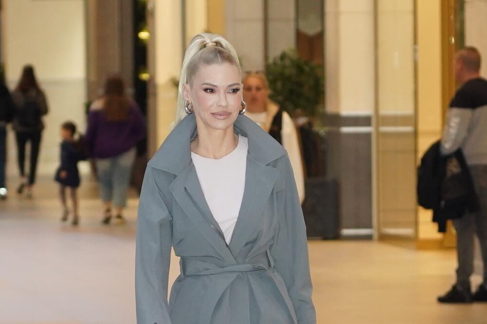 "DECI NE GOVORIM O NJIHOVIM OČEVIMA" Nataša Bekvalac nikad iskrenije o RODITELJSTVU i BIVŠIM PARTNERIMA