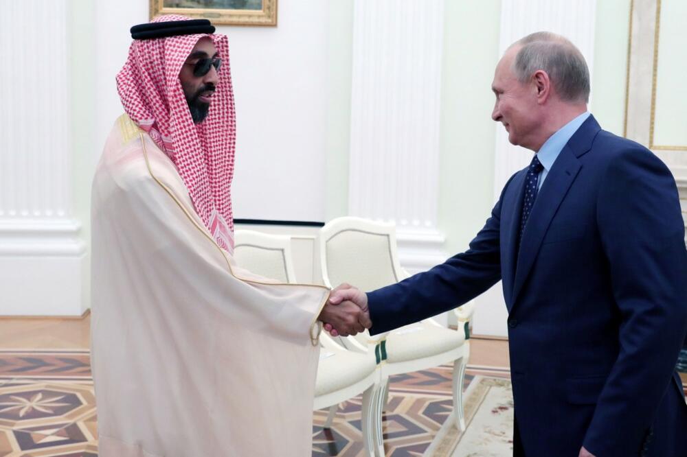 OVAJ ARAPIN JE TEŽAK PREKO 1,5 BILIONA, A NIKO NE MOŽE DO NJEGA! Potomak je najbogatije porodice na svetu... (FOTO)