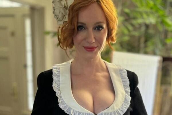 MUŠKARCI PLAČU, VLASNICA NAJVEĆIH GRUDI KONAČNO SE UDALA: Mnogima neće biti dobro od VATRENOG POPRSJA sa venčanja