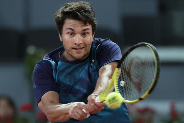 MIOMIR NADIGRAO AMERIKANCA: Kecmanović uspešno startovao u Rimu, ali ga sada čeka TEŽAK posao!