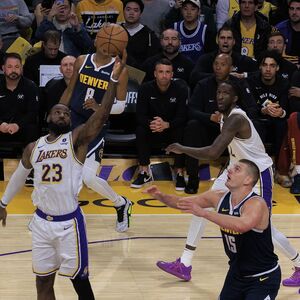 Lebron Džejms neće biti saigrač Nikole Jokića - Kralj rekao ne Denver Nagetsima (Video)