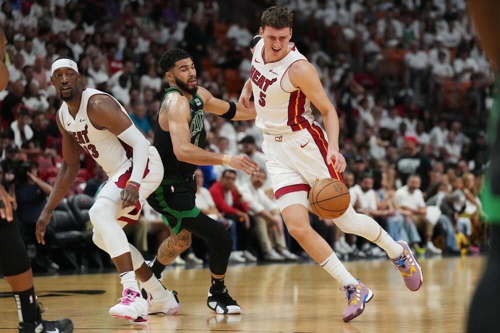 JOVIĆEV NEVEROVATAN KOŠ! Nikola prkosi zakonima gravitacije (VIDEO)