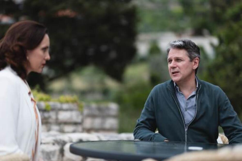 STIŽE ČETVRTA SEZONA SERIJE „DUG MORU“