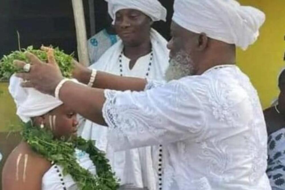 MOŽE LI BIZARNIJE? Sveštenik (63) oženio DETE OD 12 GODINA, a ovaj DETALJ sa ceremonije će vas RAZBESNETI (VIDEO)