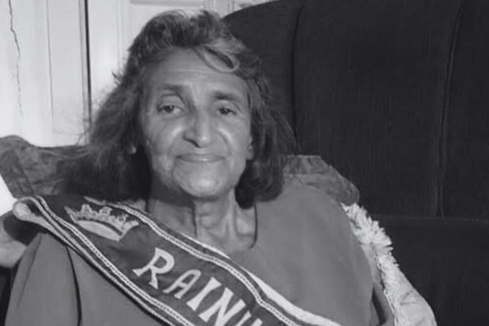 UMRLA MARIJA, NAJVIŠA ŽENA NA SVETU: Zbog "KRALJICE VISINE" proglašena trodnevna žalost (FOTO)