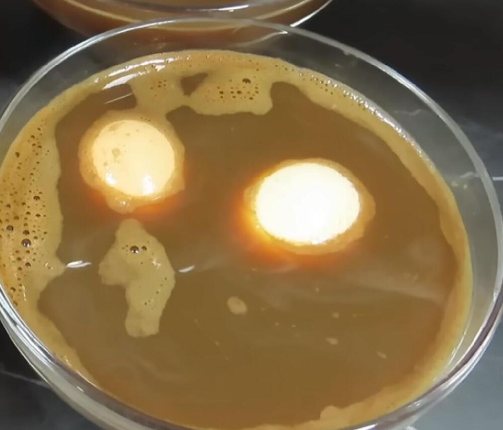 Kako da jaja ne popucaju u toku kuvanja: Trikovi iskusnih domaćica garantuju uspeh