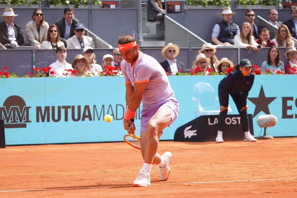 DRAMA: Nadal razbijao rivala, a onda je meč HITNO PREKINUT! (VIDEO)