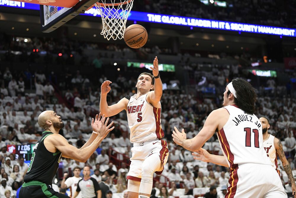 Nikola Jović na jednoj od utakmica Majami Hita i Boston Seltiksa