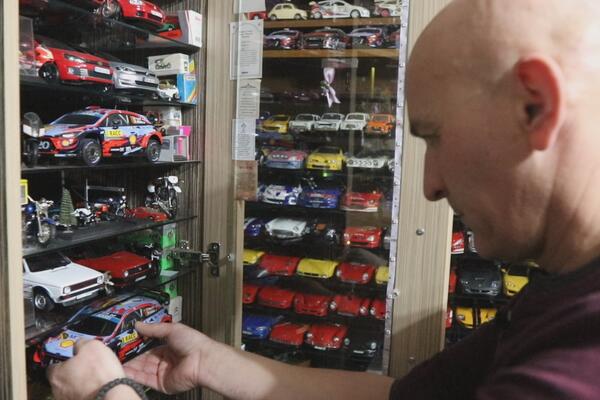 SLOBODAN IZ UŽICA IMA VEOMA NEOBIČAN HOBI: Od njegove kolekcije ZASTAJE DAH, a evo šta mu je sledeći ZADATAK (FOTO)