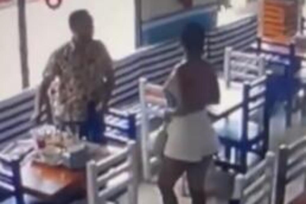 POGLEDAJTE SNIMAK BRUTALNOG UBISTVA MISICE U KAFIĆU: Prilaze joj, pa ISPALJUJU 2 METKA U NJU (VIDEO)