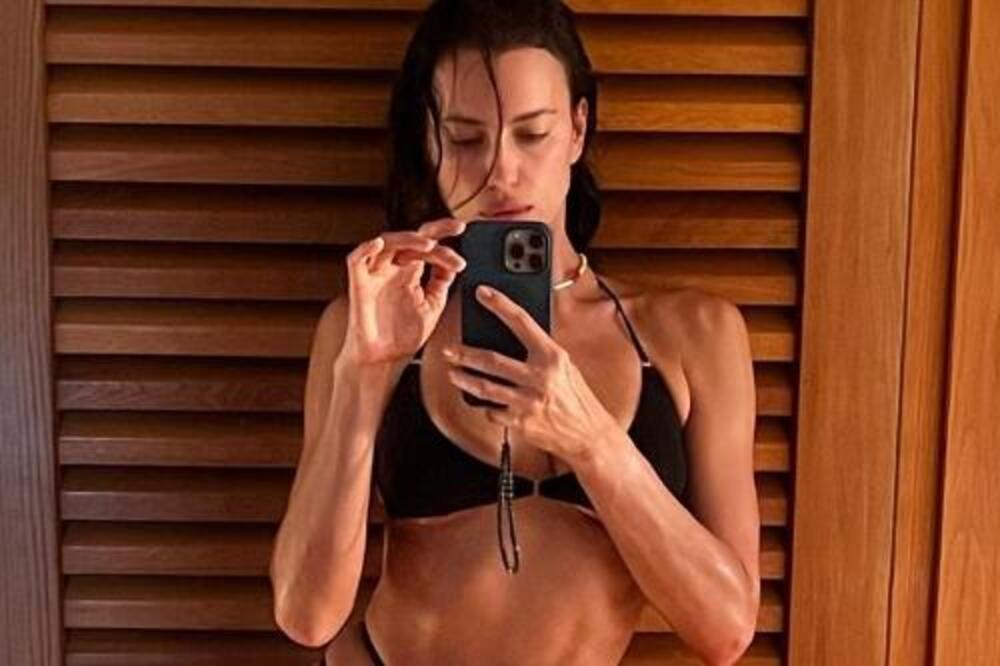 U ovome joj ni Nole ne bi odoleo: Irina u miniću na teniskom terenu diže pritisak - zamislite samo da dune vetar?