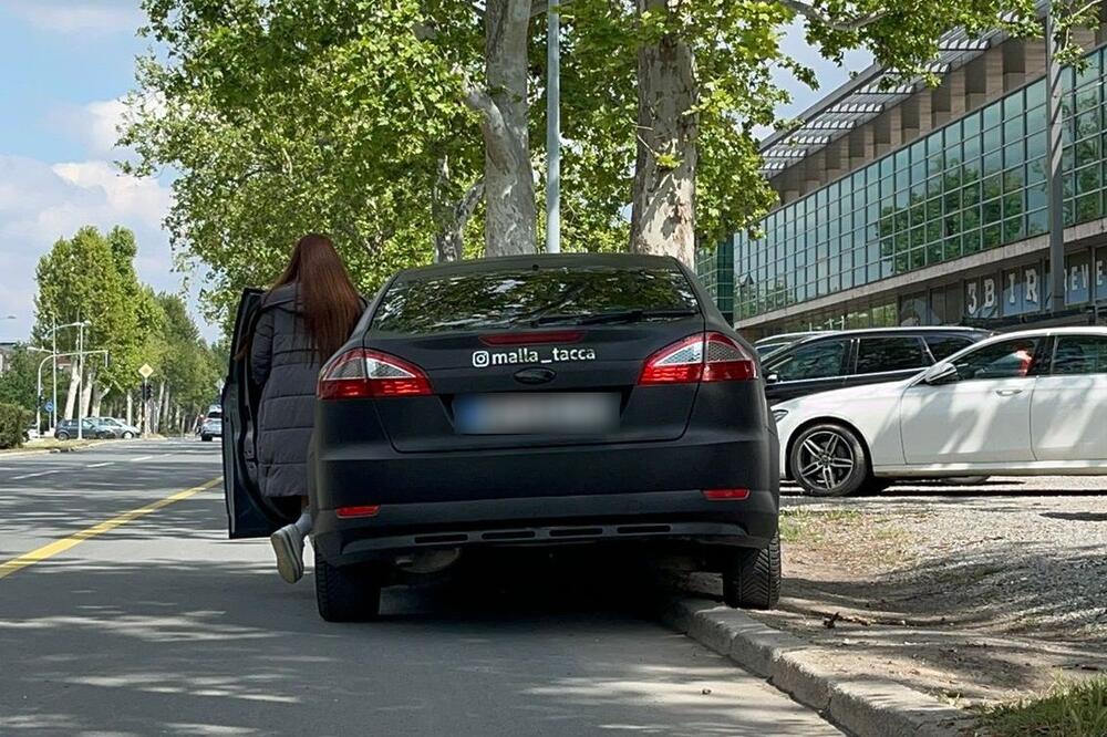 ESPRESO PAPARACO: Zvezda Granda postala zvezda SAJTA ZA ODRASLE i sad se parkira GDE STIGNE, zar je OVDE STALA?