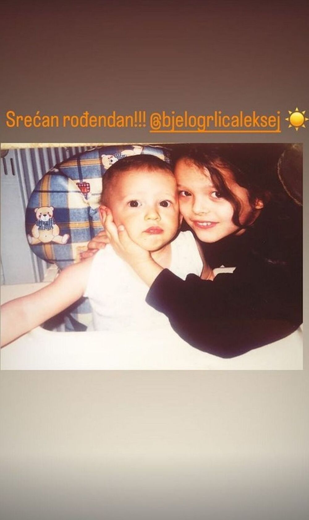 Mia Bjelogrić čestitala bratu rođendan
