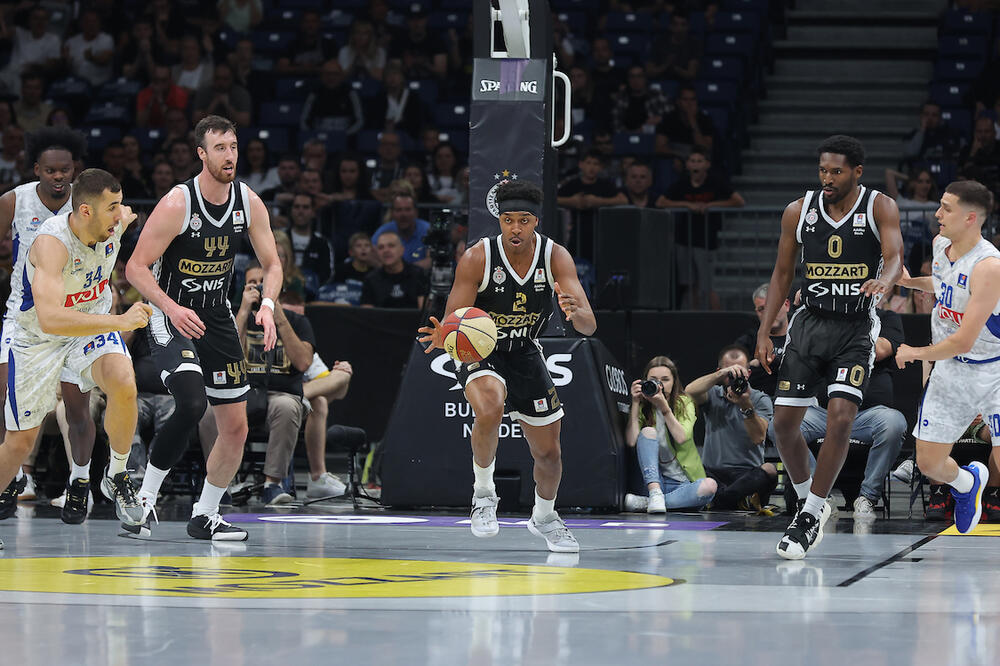 NOVA BOMBA! Potpisao bivši as Vulvsa!