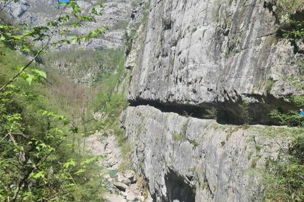 BEOGRAĐANIN NASTRADAO TOKOM PLANINARENJA U KANJONU MRTVICE! Prijatelj pokušao da ga reanimira, ali nije uspeo!
