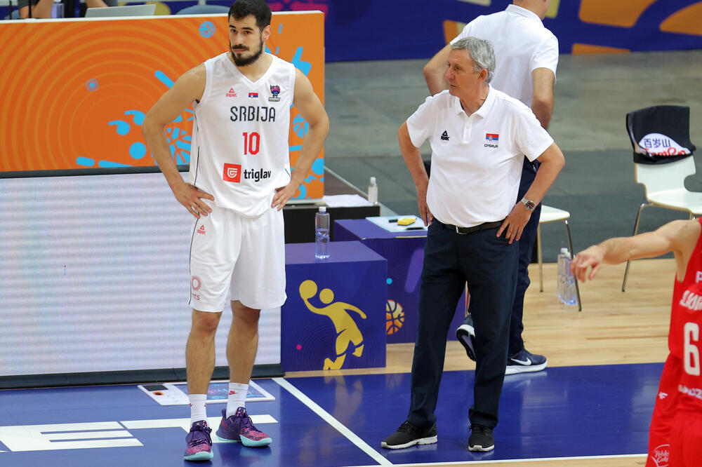 TRI KOŠARKAŠA KOJA MOGU DA ZAMENE KALINIĆA: Pešić bira između velikog povratka ili početka (FOTO)