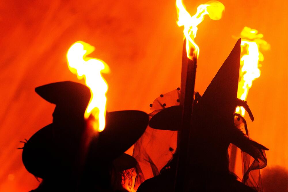 ZNATE LI ŠTA JE VALPURGIJSKA NOĆ? Ovo su PRVOMAJSKI OBIČAJI u zemlji KRCATOJ SRBIMA, jedan će vas posebno ŠOKIRATI