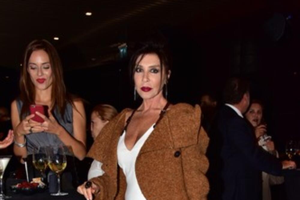 Ima 80 godina, Srbi je obožavaju i izgleda bar 30 godina mlađe: Njen ljubavni život je bio buran, svi su brujali