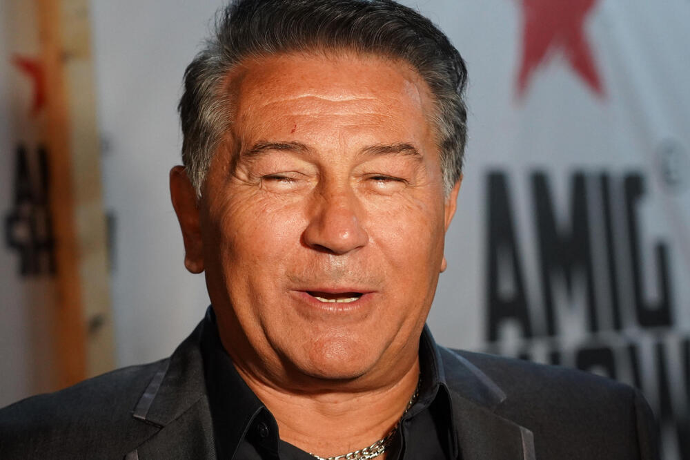 DECA HALIDA MUSLIMOVIĆ PRAVI SU PONOS FAMILIJE: Završili OZBILJNE ŠKOLE i imaju PORODICE, a tek kako IZGLEDAJU