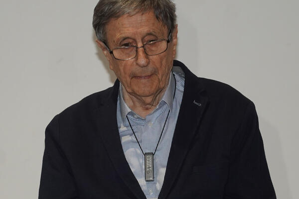 SRBI GA OBOŽAVAJU, A MALO KO ZNA DA JE VOLEO OVU LEPOTICU: U braku su dobili SINA, a ona je TRAGIČNO ZAVRŠILA