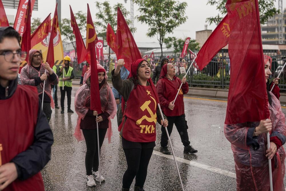 HAOS NA PRVOMAJSKOM MITINGU U ISTANBULU: Došlo do sukoba policije i građana, uhapšeno 210 ljudi (VIDEO)