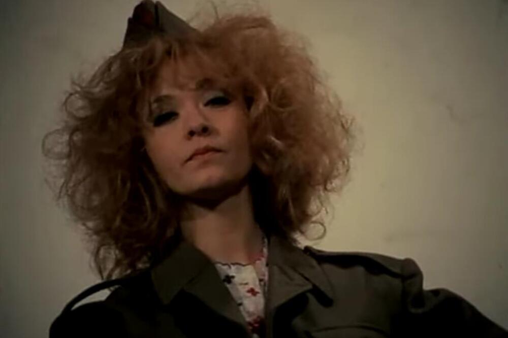 CELA JUGA JE UDIZALA DO ZVEZDA, DECENIJAMA JE VOLELA JEDNOG ČOVEKA: Pre njega imala je DVA BRAKA, ovo malo ko zna