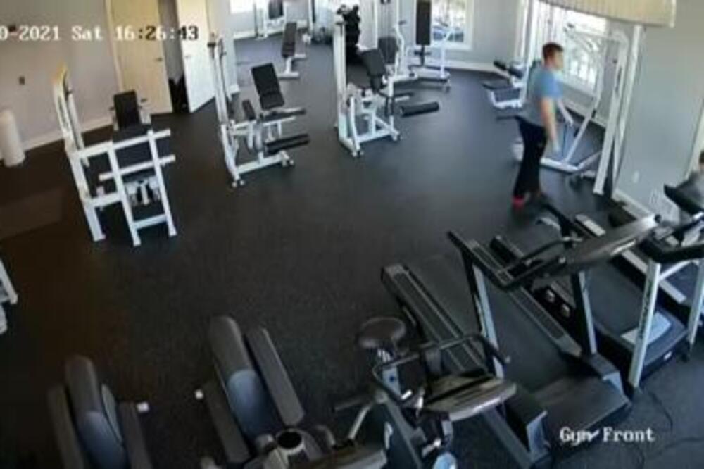 VRŠIO TORTURU NAD SINOM U TERETANI DA BI SMRŠAO, MALENI IZDAHNUO OD NAPORA! Na sudu izjavio nešto GNUSNO (VIDEO)