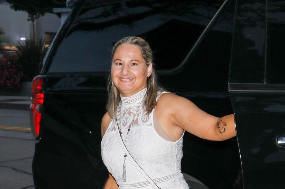 DA LI JE REALNO OVO? Znate je kao ĆERKU koja je UBILA MAMU: Promenila LIČNI OPIS, da ste je sreli samo biste PROŠLI