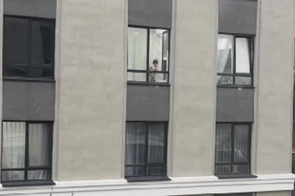 SVETLANA JE SA PROZORA SNIMILA SCENU KOJA JE ŠOKIRALA CELU ZEMLJU: Naježićete se kada vidite ŠTA RADI OVO DETE