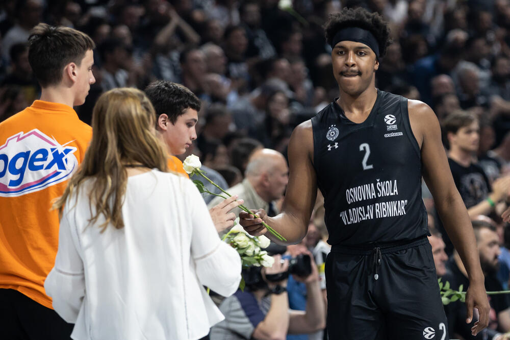 PARTIZANOVA PORUKA ZBOG GODIŠNJICE MASAKRA U OŠ "VLADISLAV RIBNIKAR"... Uputili tri reči (FOTO)