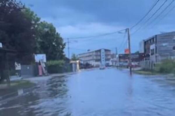 POTOP U BEOGRADU: Snažno nevreme se sručilo na prestonicu, REKE NA ULICAMA u ovom delu grada! (VIDEO)