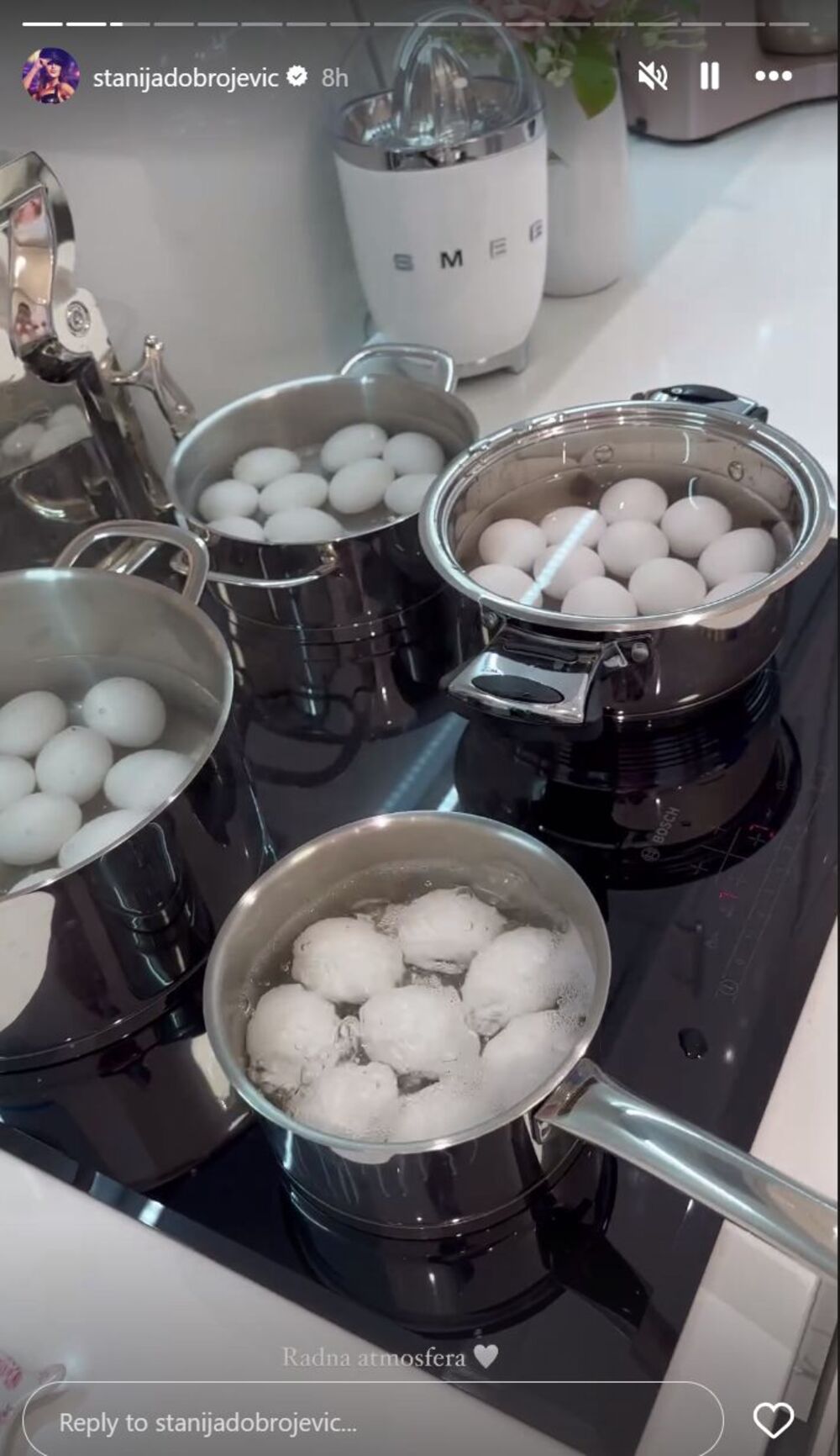 Stanija Dobrojević pokazala kako farba jaja