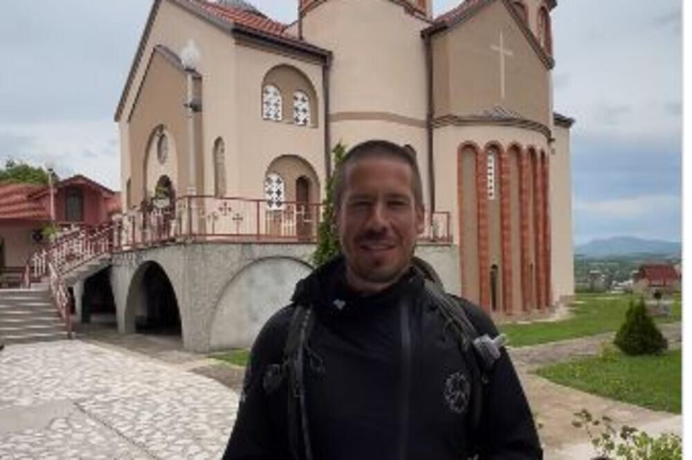 Pevač je krenuo u humanu misiju 22. aprila