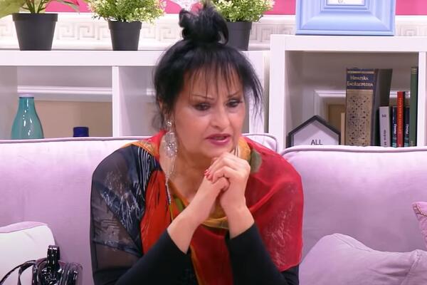 TRAGIČNA SUDBINA NAŠE PEVAČICE: Izgubila je CELU PORODICU ZA 6 MESECI, a onda joj je ŽIVOT zadao JOŠ JEDAN UDARAC