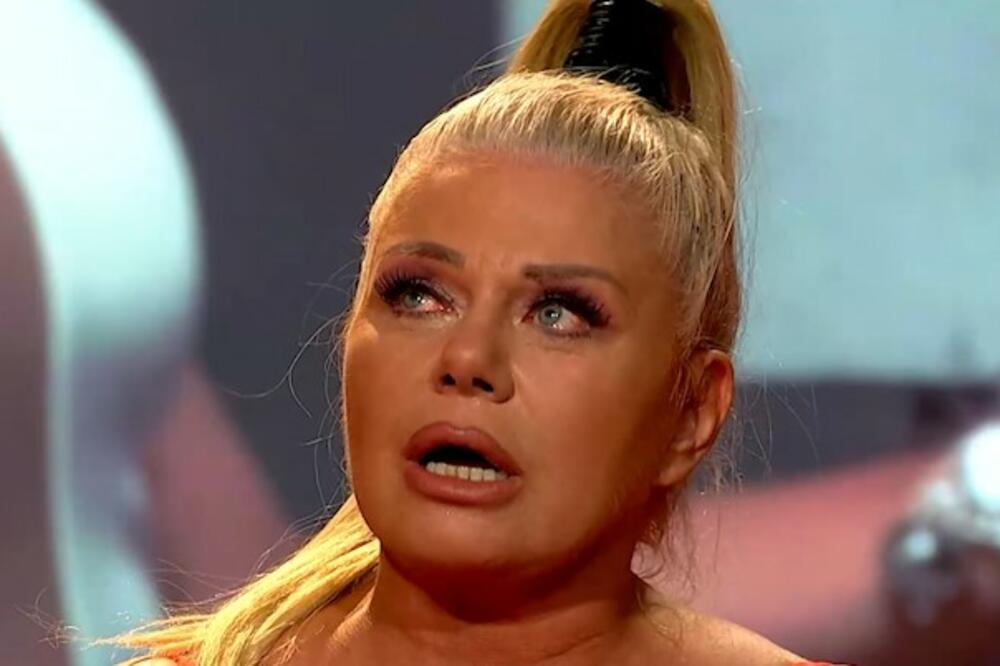 BOLNA ISPOVEST NAŠE PEVAČICE TERA SUZE NA OČI: Priznala sve PROBLEME, a zbog OVOGA se gadno RAZBOLELA