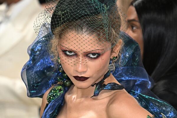 OVA ŽENA JE POKORILA SVE SVOJIM IZDANJIMA: Ove FOTKE gledaćete VIŠE PUTA, danas svi o njoj GOVORE, a ima i razloga