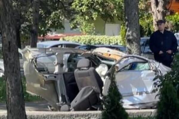 JEZIV PRIZOR NA MESTU SAOBRAĆAJKE U SKOPLJU: Od udarca vozilo "POCEPANO" NA POLA, devojka se BORI ZA ŽIVOT (VIDEO)