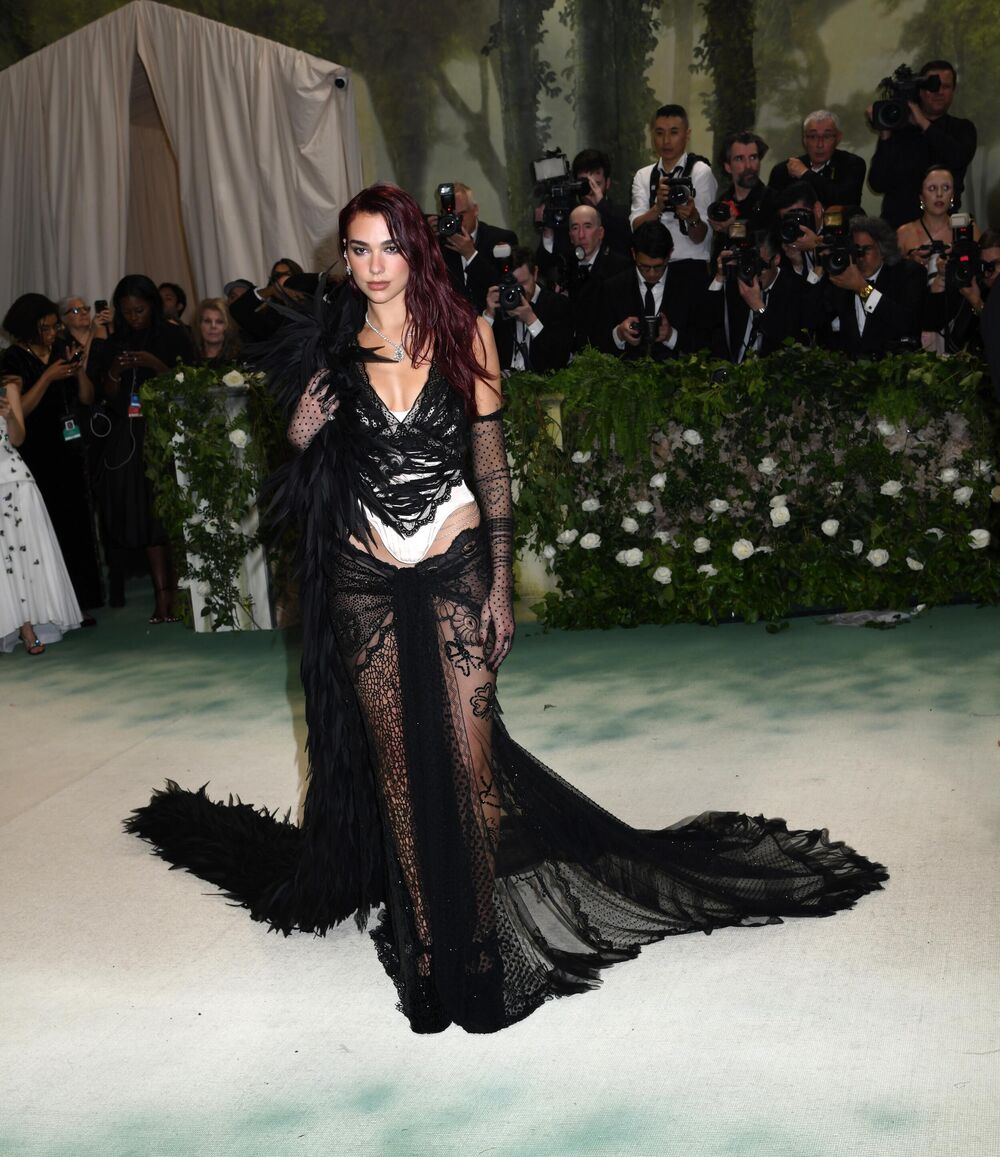 Njena odevna kombinacija izazvala je mnogo komentara