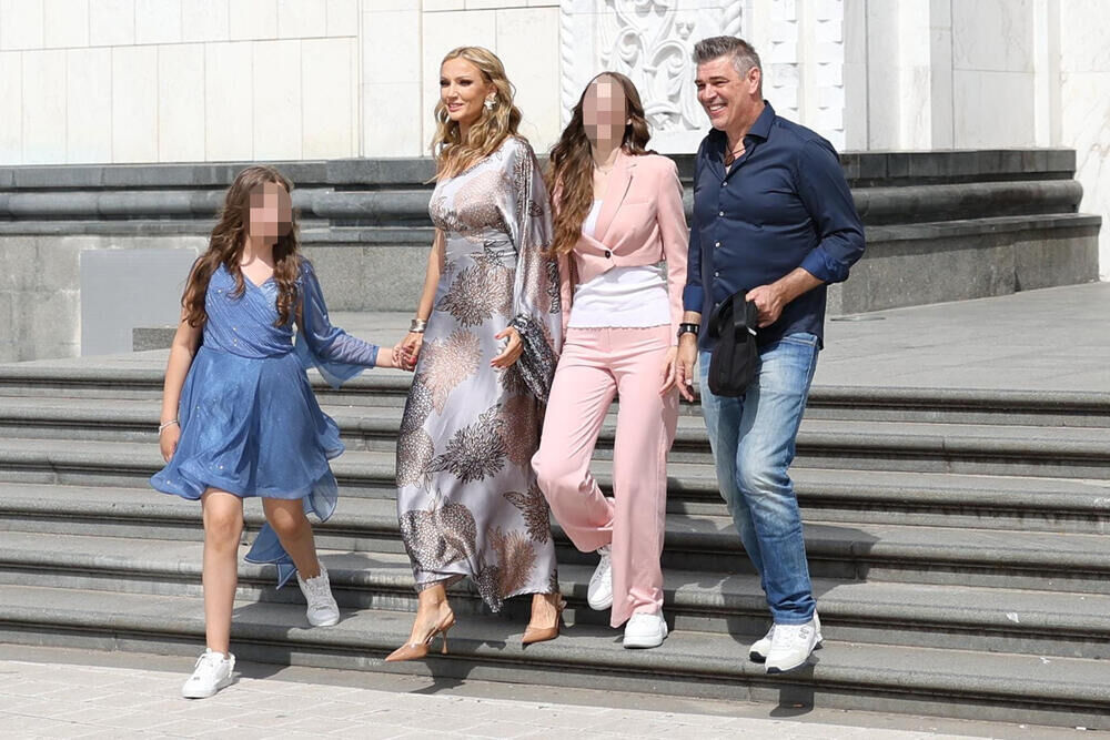 Savo Milošević o sa partnerkom na  venčanju Ace Soronijevića