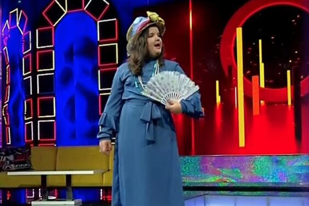 MILICA IMA SAMO 7 GODINA I NEVEROVATAN TALENAT: Pogledajte kako je odglumila Nušićevu GOSPOĐU MINISTARKU (VIDEO)
