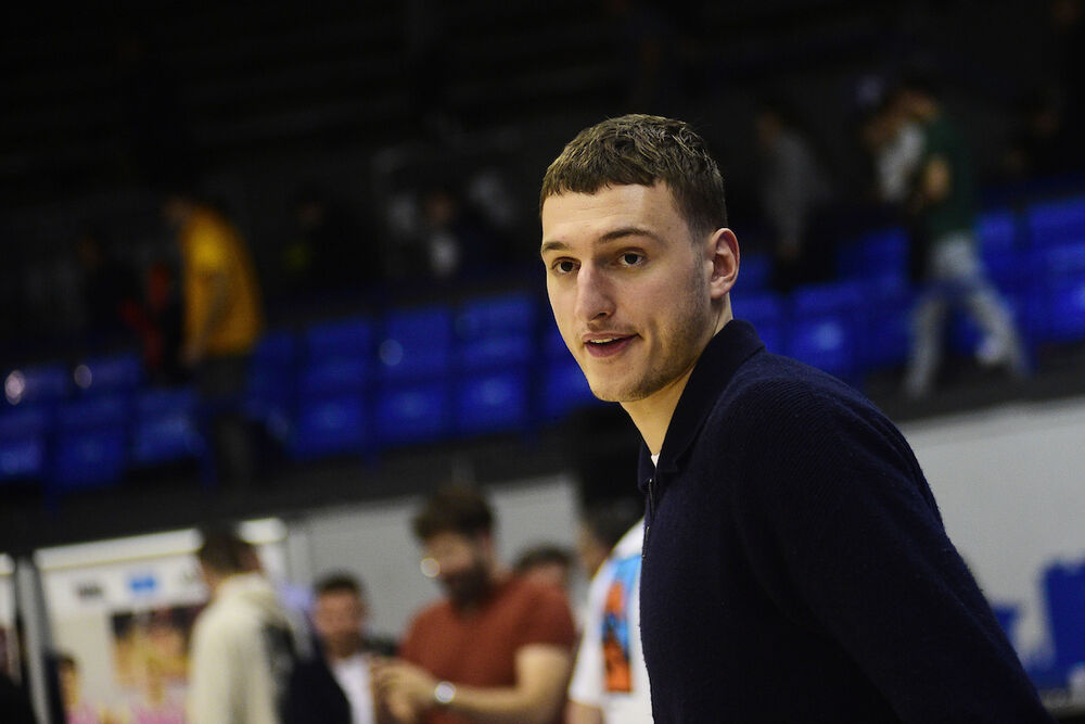 Nikola Jović na utakmici Mege i Crvene zvezde