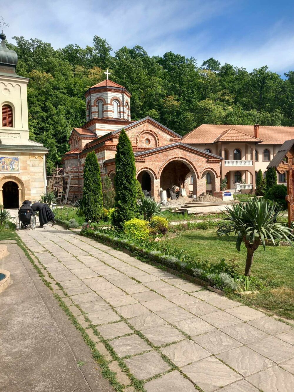 Porta manastira Miljkovo