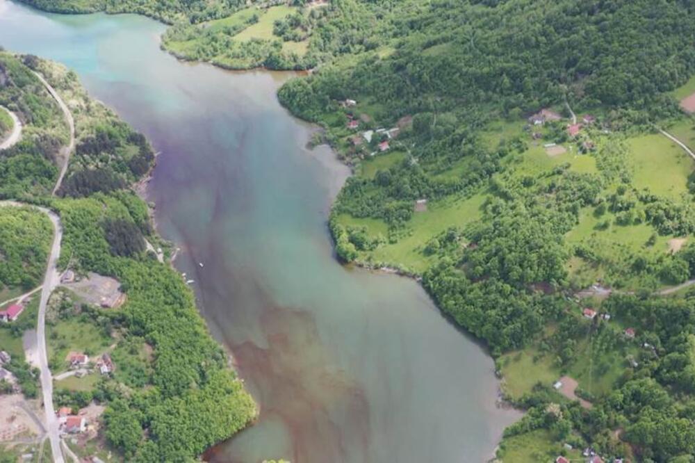 LIM U SRBIJI POSTAO KRVAVO CRVEN, NAUČNICI SE ODMAH OGLASILI: Ovo nikako, ali nikako nije dobro (VIDEO)