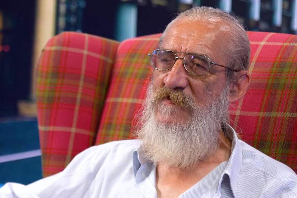 "ZBOG OVOGA BESKUĆNICI VEŽU NOGE PLASTIČNIM KESAMA": Potresna ispovest bivšeg beskućnika Mileta Mrvalja