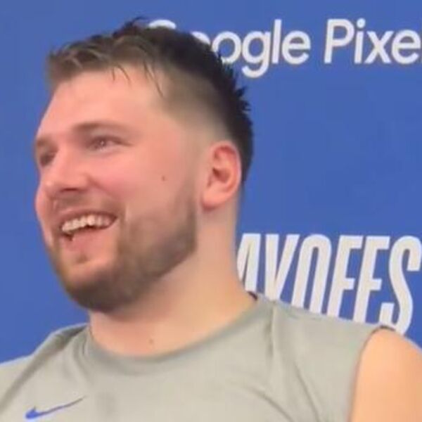 DONČIĆ ŠOKIRAN ZBOG ŽENSKOG STENJANJA NA KONFERENCIJI ZA MEDIJE: Lukina reakcija nasmejala novinare (VIDEO)