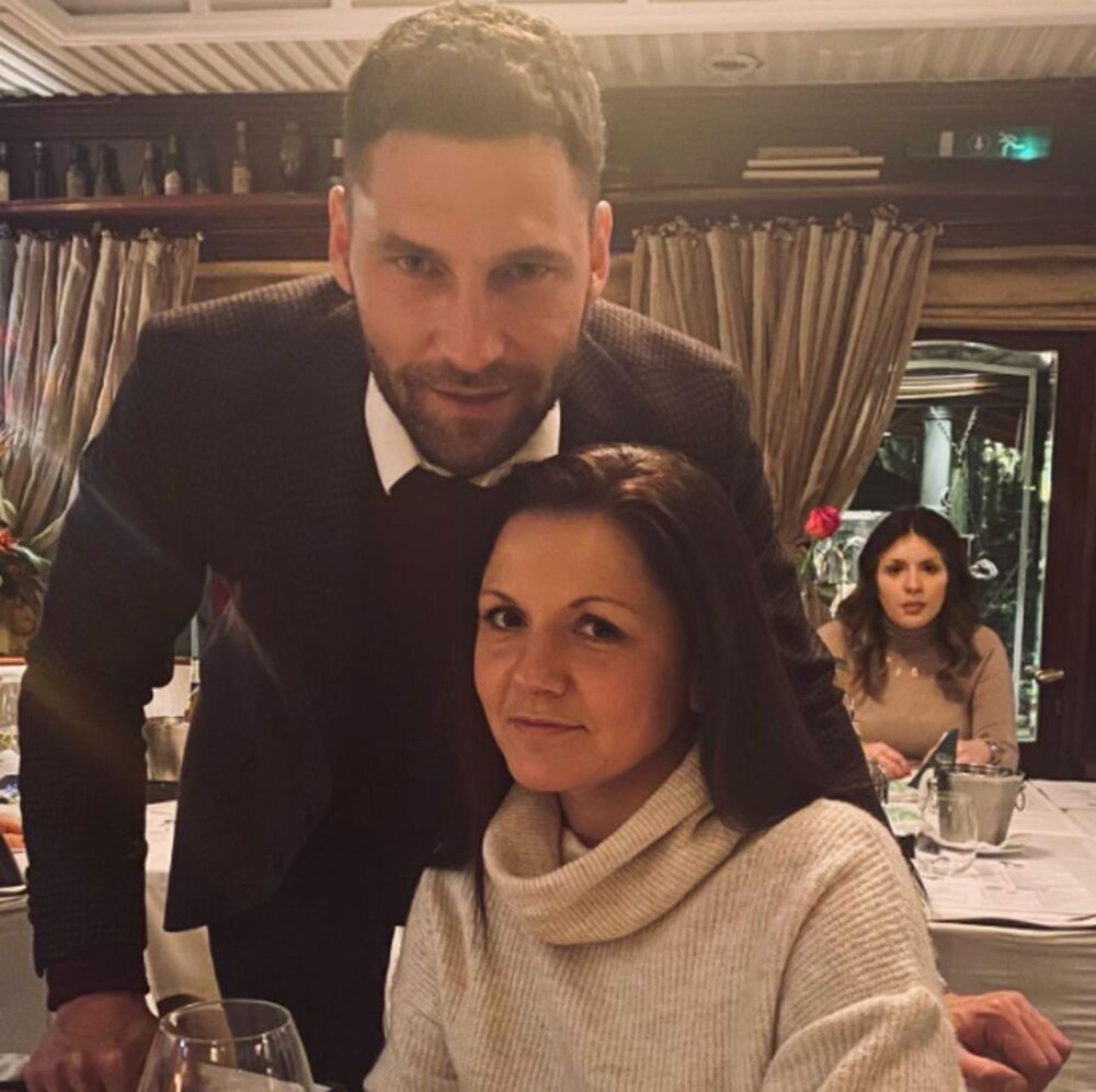 Tošić je veoma vežan za sestru Katarinu